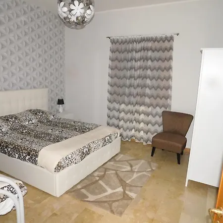 Apartment Volpe Dell'etna *
