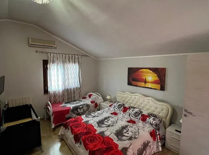 沃尔普德尔埃那之家度假屋 * 尼科洛西